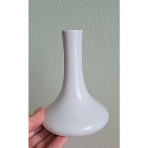 Vintage White Porcelain Bud Vase – By Design New Orleans – Decorative Ceramic